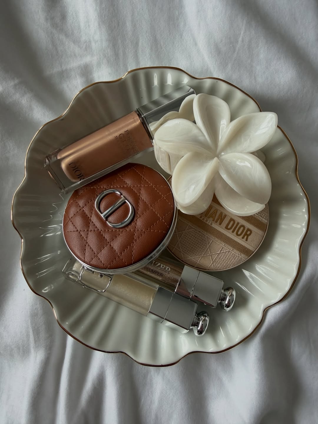 Da, zaista postoje sjajevi koji ne isušuju usne, a mi imamo i favorite