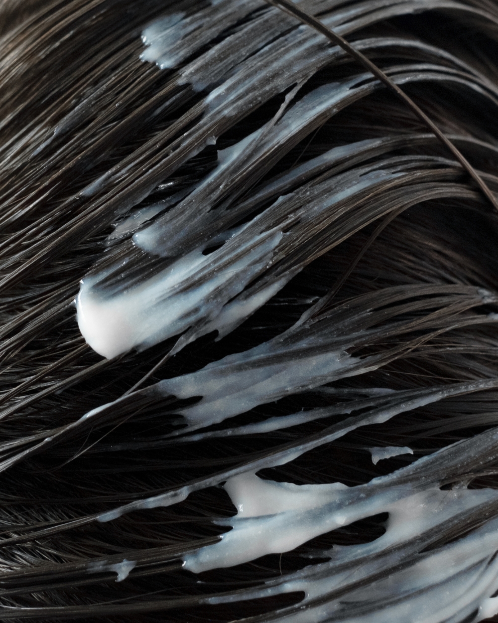 Ako su vam vlasi suve i lomljive, isprobajte ove maske za kosu sa keratinom