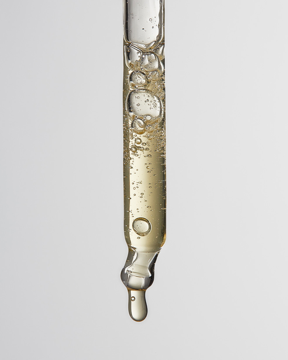 Ovaj high-end serum za negu temena pomaže kosi da povrati sjaj