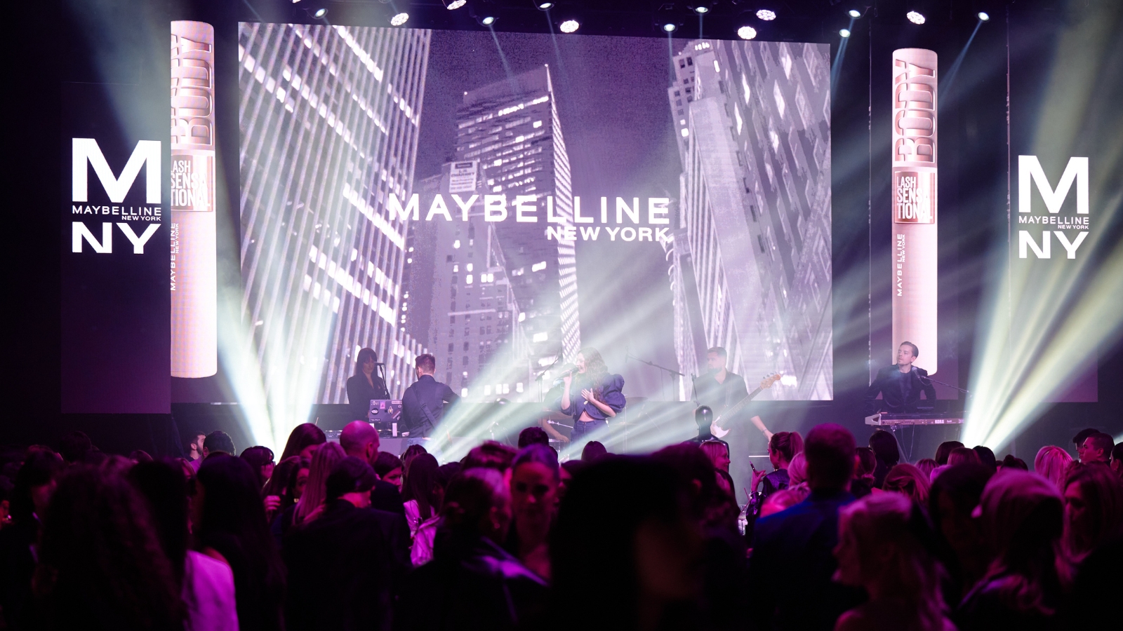 Puls Njujorka u Beogradu: Predstavljena poslednja Maybelline NY inovacija na beauty žurci godine