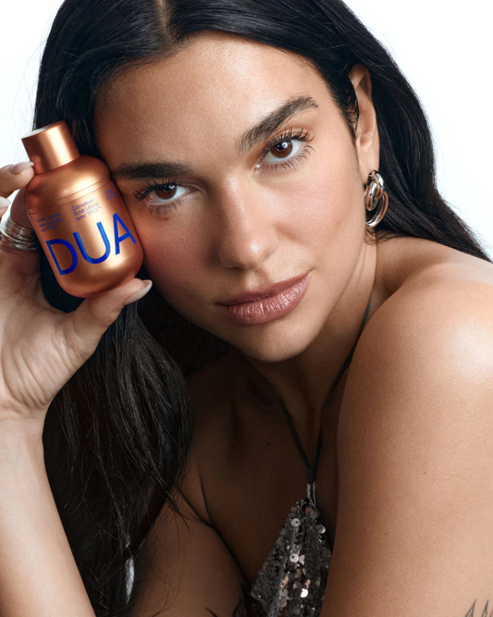 Dua Lipa x Augustinus Bader: Pop zvezda ima svoju skincare liniju