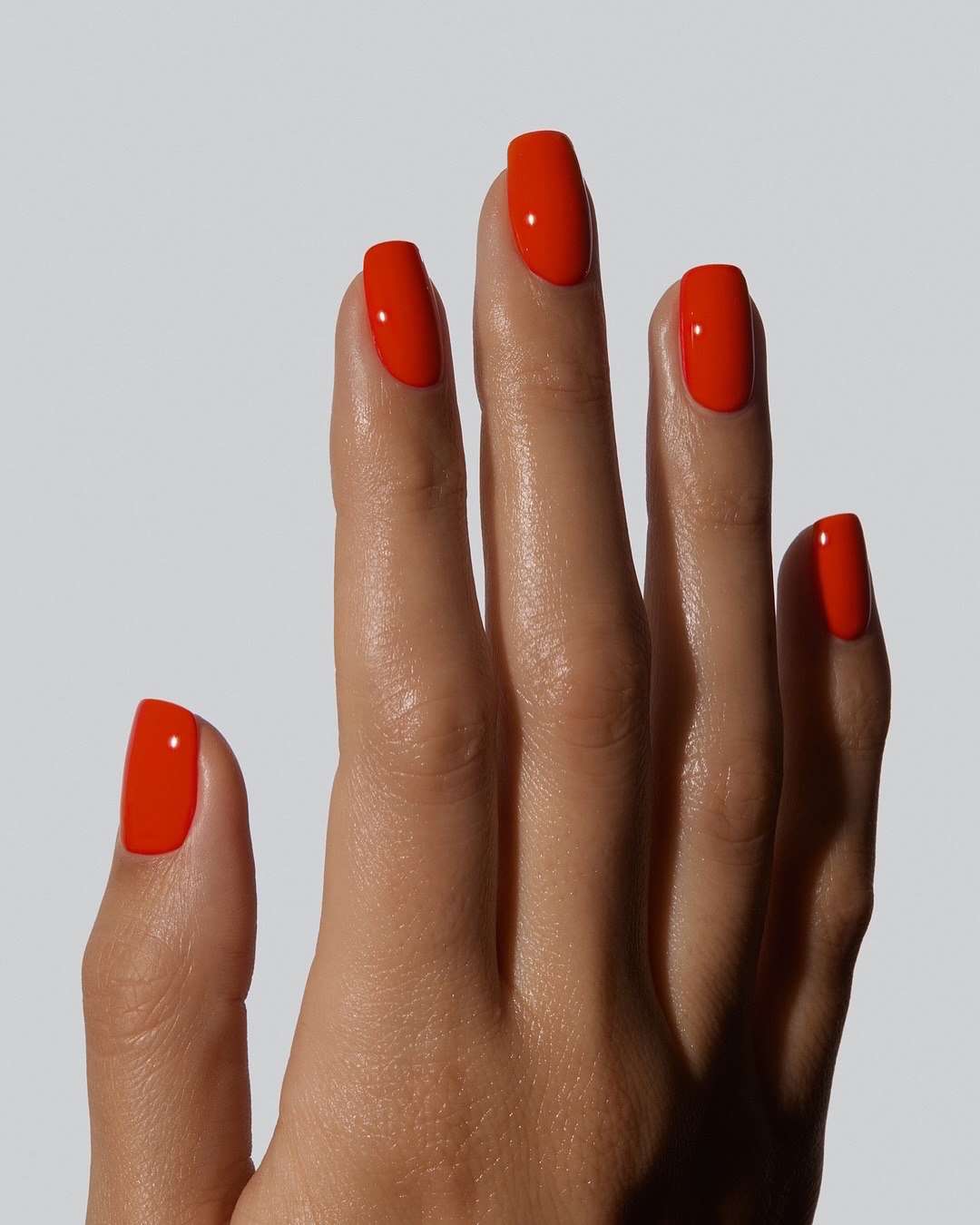 4 boje manikira koje će biti apsolutni favorit u 2026.