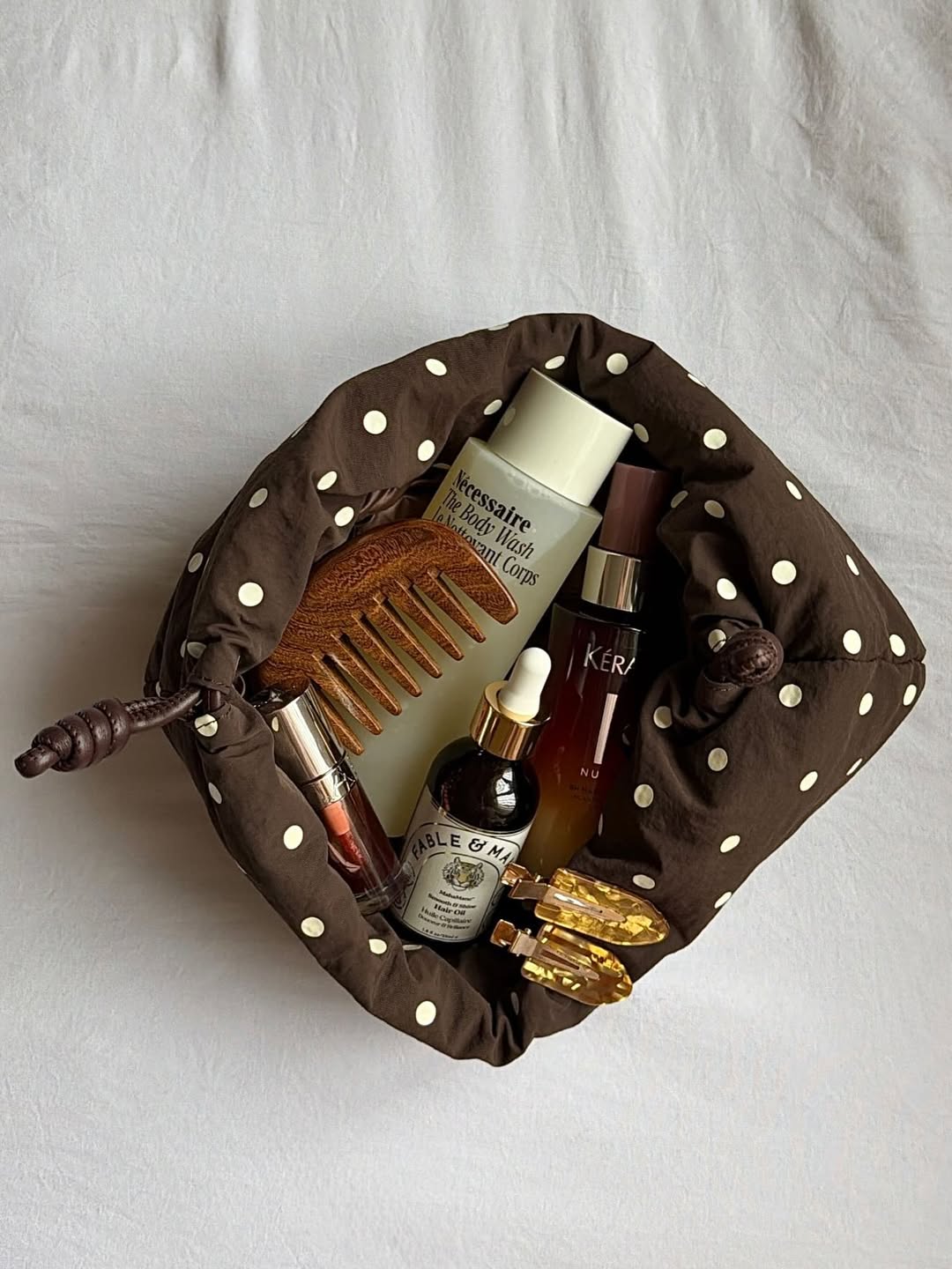 7 noćnih seruma za kosu koji „rade“ dok mi spavamo