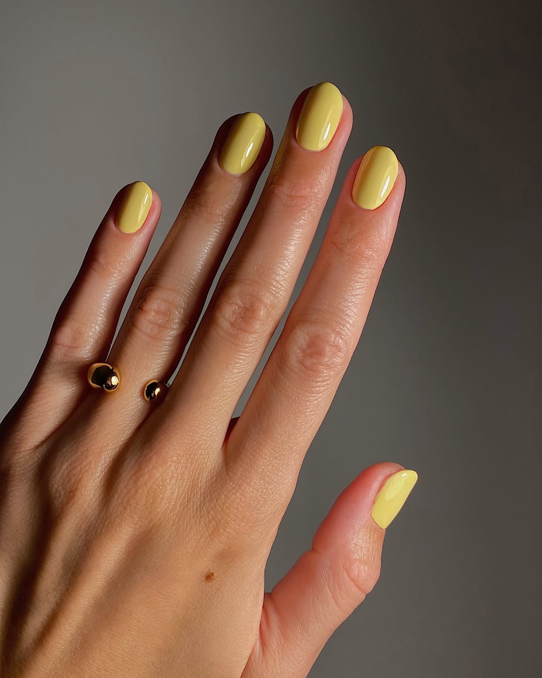 Limoncello nokti prete da postanu glavni trend u svetu manikira?